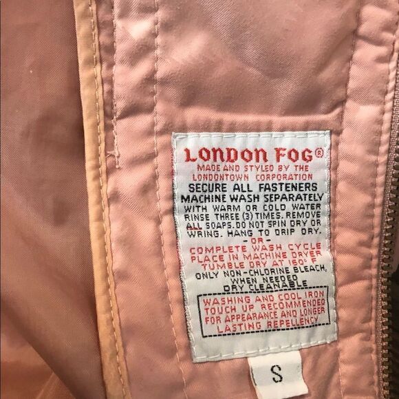Fog by London Fog light pink coat with quilted insert. This can be coat or thinn - Picture 5 of 10